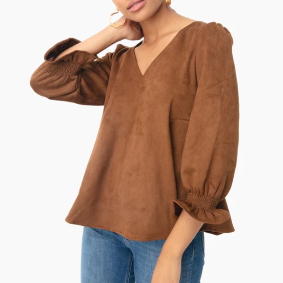 Tuckernuck Tops - Tuckernuck Size XS Brown Faux Suede Easton V-Neck Blouse Swing Top $128